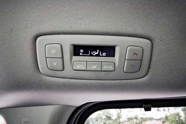 2022 Kia Carnival LX • HEATED SEATS • POWER LIFTGATE • CP/AA in Cars & Trucks in Cornwall - Image 32