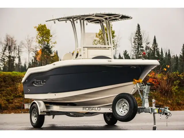 2024 Robalo R180 in Powerboats & Motorboats in Québec City - Image 7