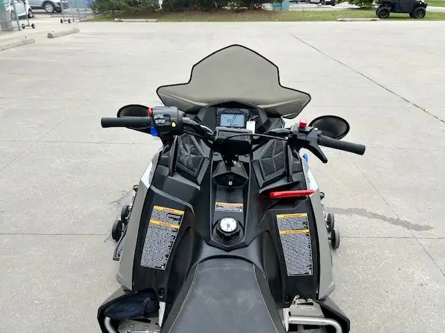 *SUMMER SALE*  2021 POLARIS 550 INDY LXT NORTHSTAR  *FAN-COOLED* in Snowmobiles in Strathcona County - Image 10