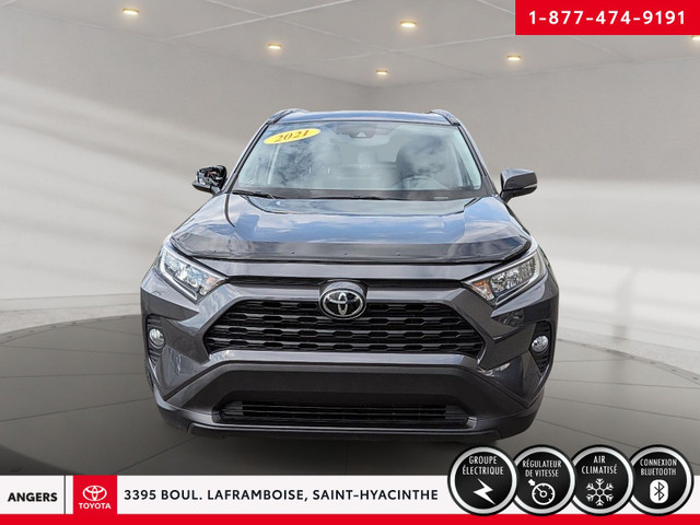 2021 Toyota RAV4 in Cars & Trucks in Saint-Hyacinthe - Image 2