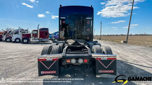 2017 KENWORTH W900L HIGHWAY / SLEEPER TRUCK / TRACTOR in Heavy Trucks in Chilliwack - Image 19