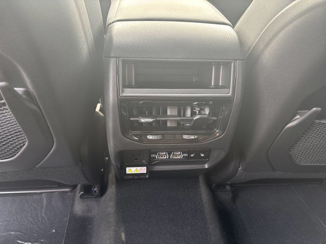 2025 Jeep Grand Cherokee Limited in Cars & Trucks in Mississauga / Peel Region - Image 3