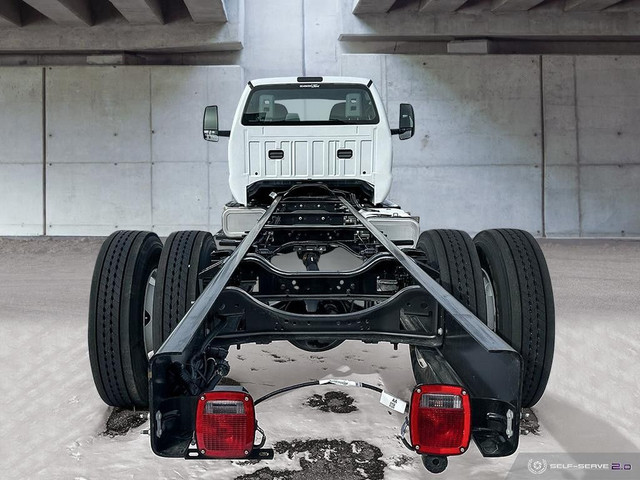 2023 Ford SUPER DUTY F-650 STRAIGHT FRAME BASE in Cars & Trucks in Kamloops - Image 2