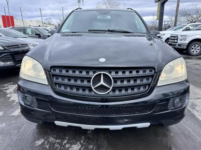 2006 MERCEDES-BENZ M-Class ML350 in Cars & Trucks in Laval / North Shore - Image 2
