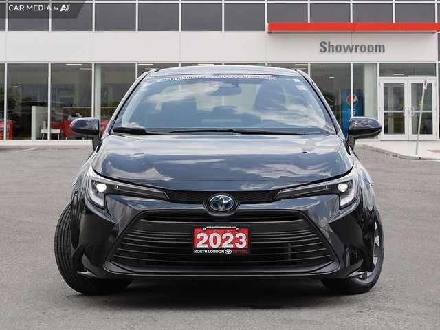 2023 Toyota Corolla Hybrid LE ONE OWNER - FUEL EFFIECENT HYBR... in Cars & Trucks in London - Image 2