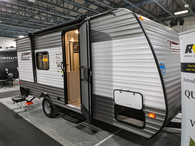 NEW 2024 Coleman 17R - 3,030LBS COUPLES UNIT  in Travel Trailers & Campers in Kitchener / Waterloo - Image 3
