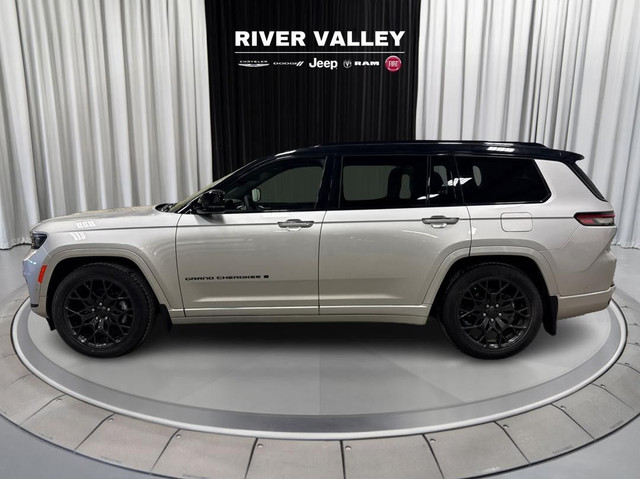 2024 Jeep Grand Cherokee L in Cars & Trucks in Strathcona County - Image 4
