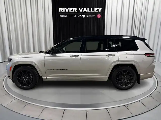 2024 Jeep Grand Cherokee L in Cars & Trucks in Strathcona County - Image 5