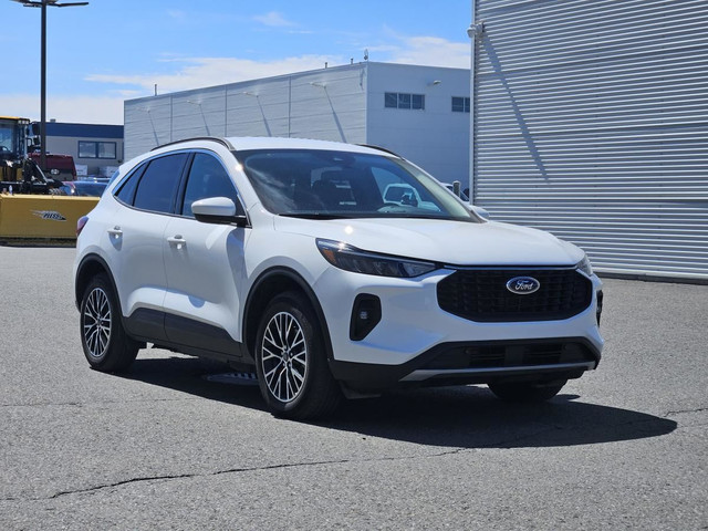 Ford Escape Hybride VHR TA 2023 à vendre in Cars & Trucks in Victoriaville - Image 3