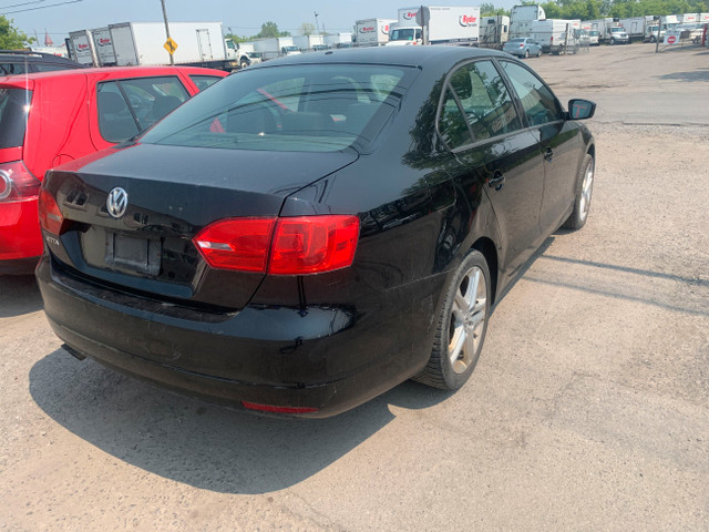 2013 Volkswagen Jetta Sedan S in Cars & Trucks in Ottawa - Image 2