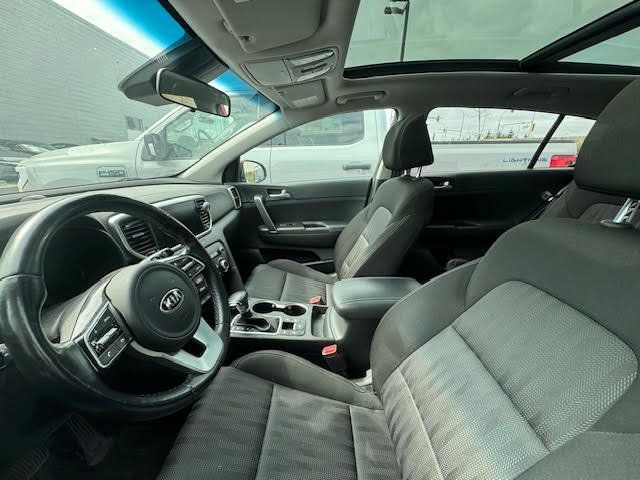 2020 Kia Sportage EX | AWD | No Accidents | Lane Depart in Cars & Trucks in Tricities/Pitt/Maple - Image 4