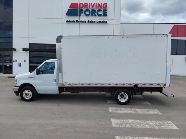 2022 Ford E-Series Cutaway in Cars & Trucks in Calgary - Image 2
