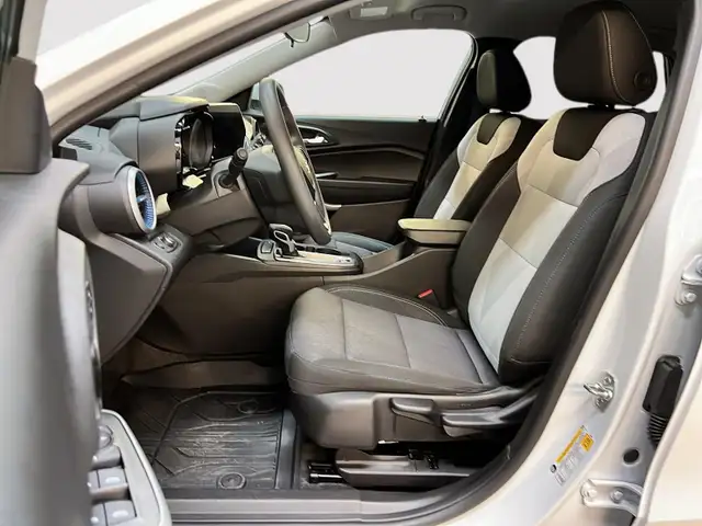2025 Chevrolet Trax LS in Cars & Trucks in Laval / North Shore - Image 8