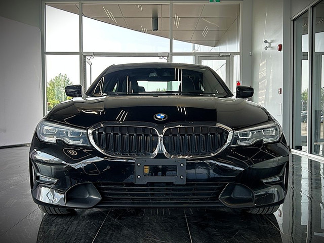 2022 BMW 3-Series 330i xDrive in Cars & Trucks in City of Montréal - Image 2