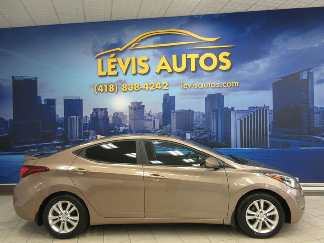 HYUNDAI ELANTRA 2015 SPORT AUTOMATIQUE **77 300 KM **1 PROPRIO** in Cars & Trucks in Lévis