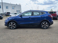 Wheels: 19 x 7.0 Aluminum Alloy, Wheels w/Machined w/Painted Accents Accents, Vehicle Dynamic Contro... (image 1)