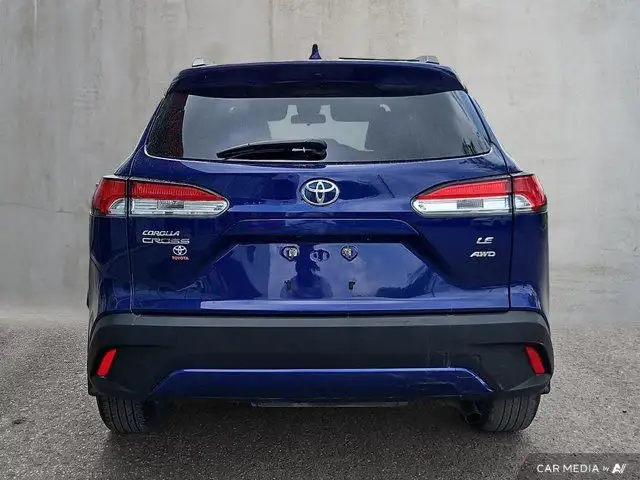 2022 Toyota Corolla Cross LE AWD | Heated Steering in Cars & Trucks in Ottawa - Image 4