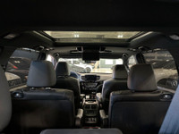 **SPRING SPECIAL!** FEATURING : BLACK EDITION, AWD, 7 PASSENGER SEATING, REAR ENTERTAINMENT SCREEN,... (image 8)