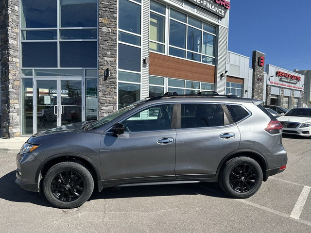 2018 Nissan Rogue SV 4dr SUV AWD (2.5L 4cyl CVT) in Cars & Trucks in Calgary - Image 2