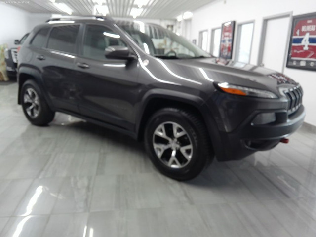 2014 Jeep Cherokee Trailhawk - Navigation - in Cars & Trucks in Laval / North Shore - Image 3
