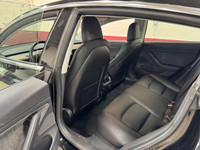 EQUIPPED WITH: BLUETOOTH - NAVIGATION - BACKUP CAMERA - DUAL POWER SEATS - SUN ROOF - LEATHER SEATS... (image 8)