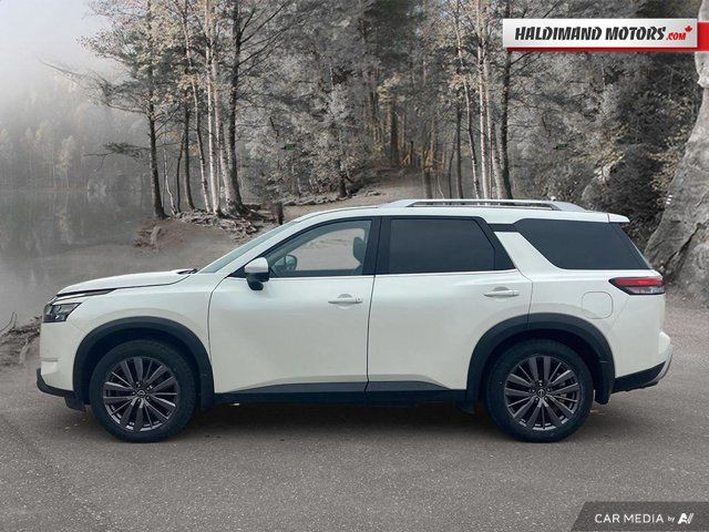 2022 Nissan Pathfinder SL in Cars & Trucks in Hamilton - Image 2