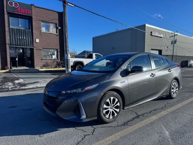 2021 Toyota PRIUS PRIME