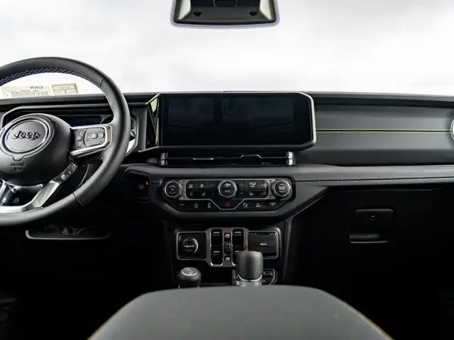 2025 Jeep Wrangler Sahara in Cars & Trucks in Barrie - Image 27