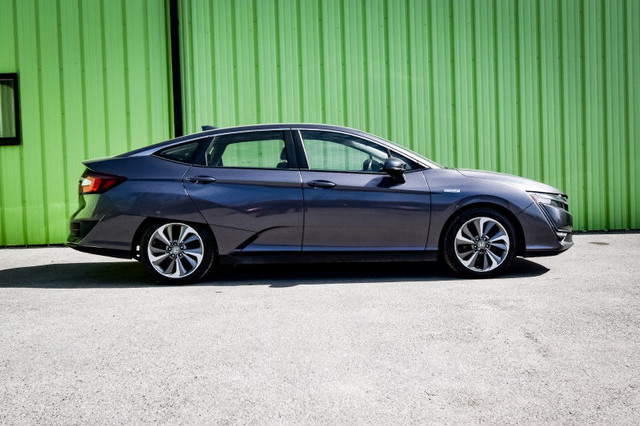 2019 Honda Clarity Plug-In Hybrid Touring Sedan • NAV • LEATHER  in Cars & Trucks in Cornwall - Image 2