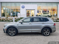 This Volkswagen Tiguan boasts a Intercooled Turbo Regular Unleaded I-4 2.0 L/121 engine powering thi... (image 1)