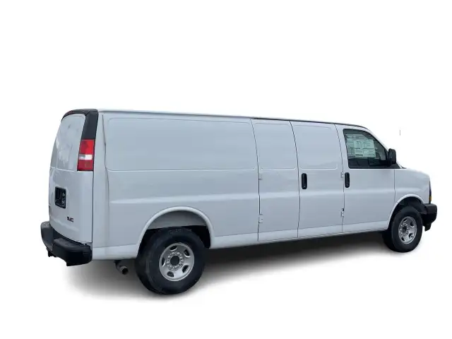 2025 GMC Savana Cargo 2500 WT 155 in Cars & Trucks in City of Montréal - Image 16