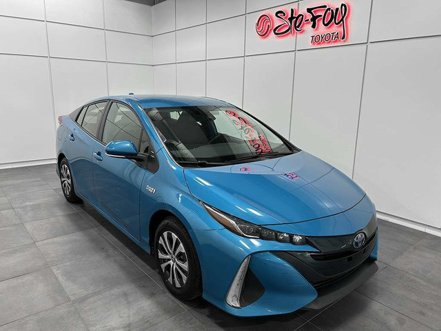 2022 Toyota Prius Prime SIEGES CHAUFFANTS - VOLANT CHAUFFANT - S in Cars & Trucks in Québec City