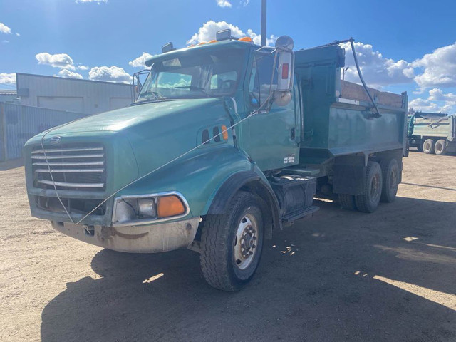 1999 Sterling LT8513 Tandem Gravel Truck N/A in Heavy Trucks in Edmonton - Image 2