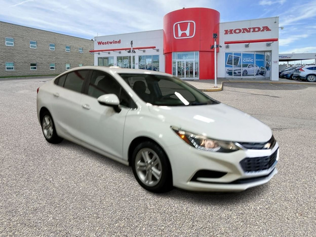 2018 Chevrolet Cruze LT Auto in Cars & Trucks in Lethbridge
