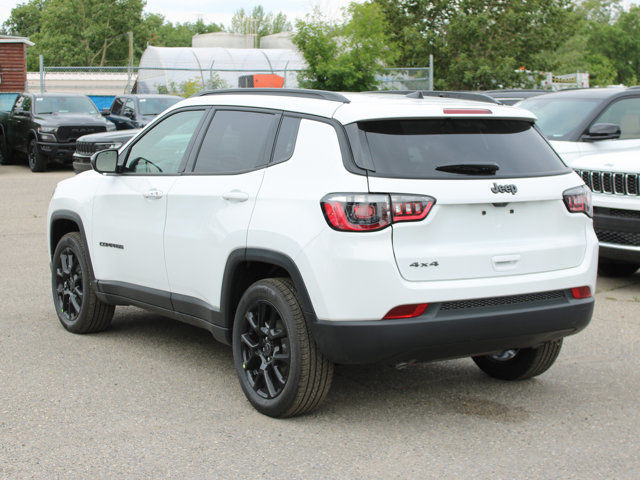 2025 Jeep Compass Altitude 4x4, Pano Sunroof, Remote Start in Cars & Trucks in Calgary - Image 3