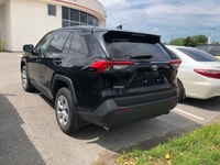 Welcome to Belleville Toyota! . Engine: 2.5L L/100Km City: 8.7 L/100Km Hwy: 6.9 Safety Equipment Ele... (image 5)