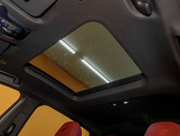 Wow! À voir! / Come see it! **Hybride rechargeable / Plug-in Hybrid** BAS KILOMÉTRAGE / LOW MILEAGE.... (image 3)