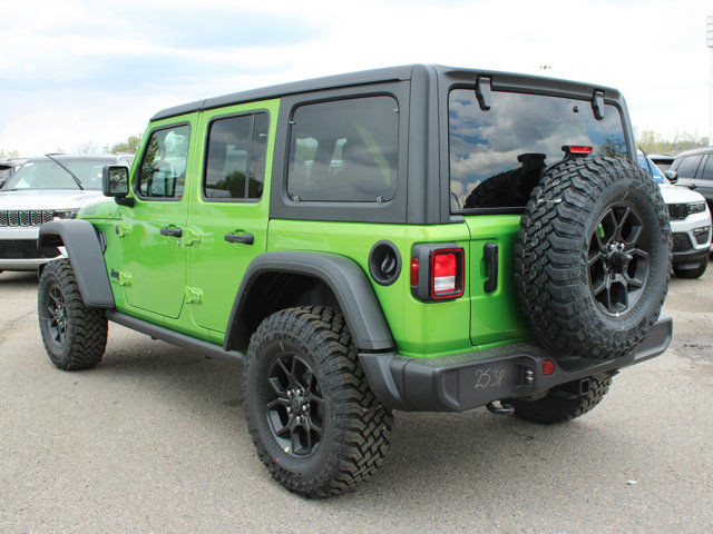 2025 Jeep Wrangler Willys 4x4, Rear Locker, 12 Inch Screen in Cars & Trucks in Calgary - Image 3