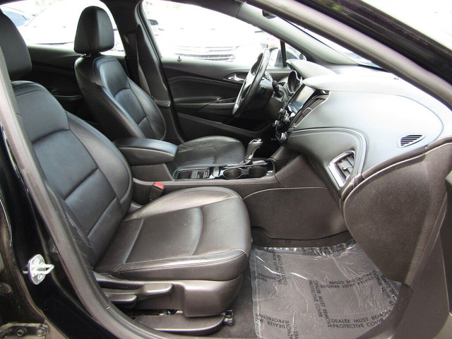 2017 Chevrolet Cruze HB 1.4L Premier/B.S.A/B.CAM/ROOF/LEATHER/R. in Cars & Trucks in Calgary - Image 4