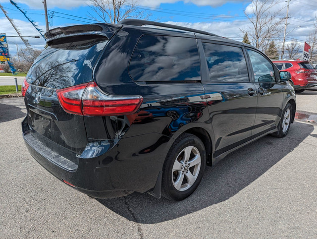 2020 Toyota Sienna LE 8-Passenger LOW KMS! SIENNA 8-PASSENGER! in Cars & Trucks in Ottawa - Image 4