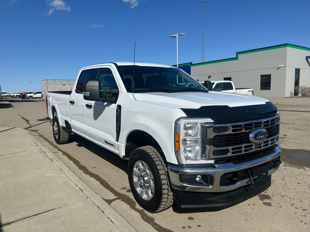 2023 Ford Super Duty F-350 SRW XLT in Cars & Trucks in Fort St. John - Image 3