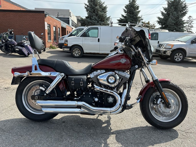  2010 Harley-Davidson Fat Bob ~ 96CU ~ 6SPD ~ CANADIAN ~ LOW KMS in Street, Cruisers & Choppers in City of Toronto