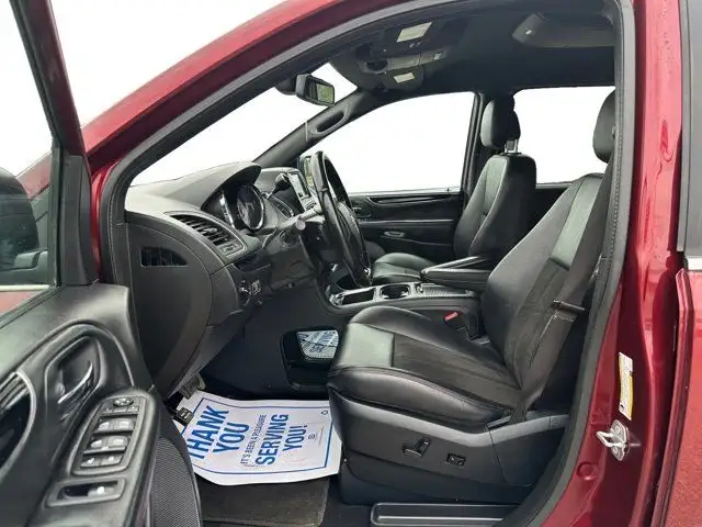 2020 Dodge Grand Caravan Premium Plus in Cars & Trucks in Calgary - Image 12
