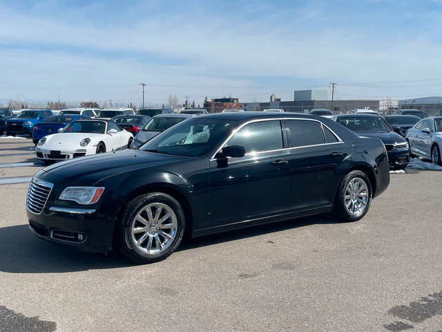  2013 Chrysler 300 4dr Sdn Touring RWD B.CAM/LEATHER/SUNROOF in Cars & Trucks in Calgary - Image 4