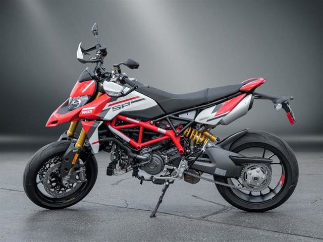 2023 Ducati Motorcycle Hypermotard 950 SP Livery dans Utilitaires et de promenade  à Ville de Toronto - Image 4