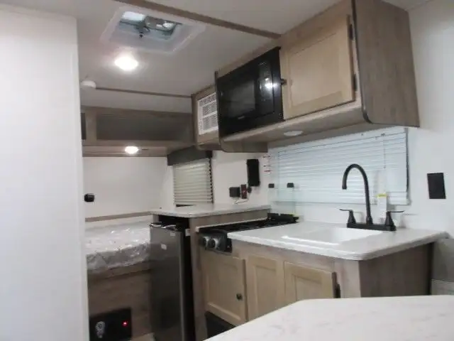 "NEW" 2025 TRAIL BOSS 170RX - $23,999. as low as $45 Weekly in Travel Trailers & Campers in Winnipeg - Image 12