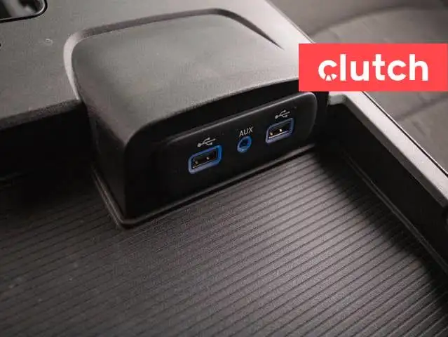 2021 Ram 1500 Classic Warlock Crew Cab 4x4 w/ Apple CarPlay & An in Cars & Trucks in City of Toronto - Image 38