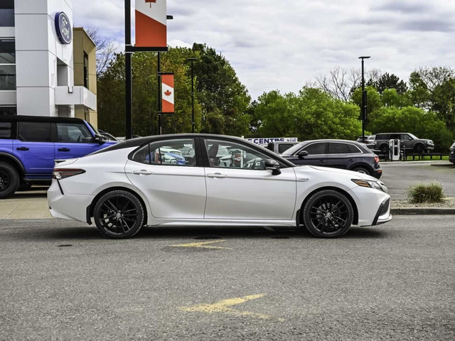2021 Toyota Camry Hybrid Xse in Cars & Trucks in Ottawa - Image 2