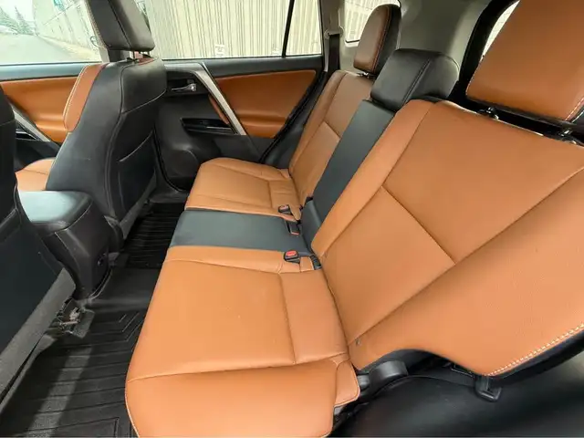2016 Toyota RAV4 Limited / BEAUTIFUL WHITE ON PEANUT BUTTER  in Cars & Trucks in Ottawa - Image 20