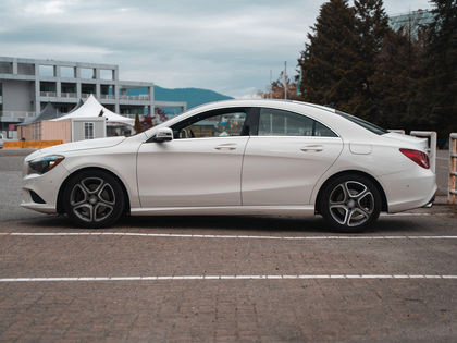2014 Mercedes-Benz CLA-Class 4dr Sdn CLA250 4MATIC in Cars & Trucks in Vancouver - Image 4